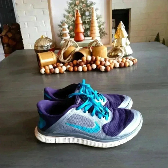 Nike Size 8.5 like new - Picture 1 of 5